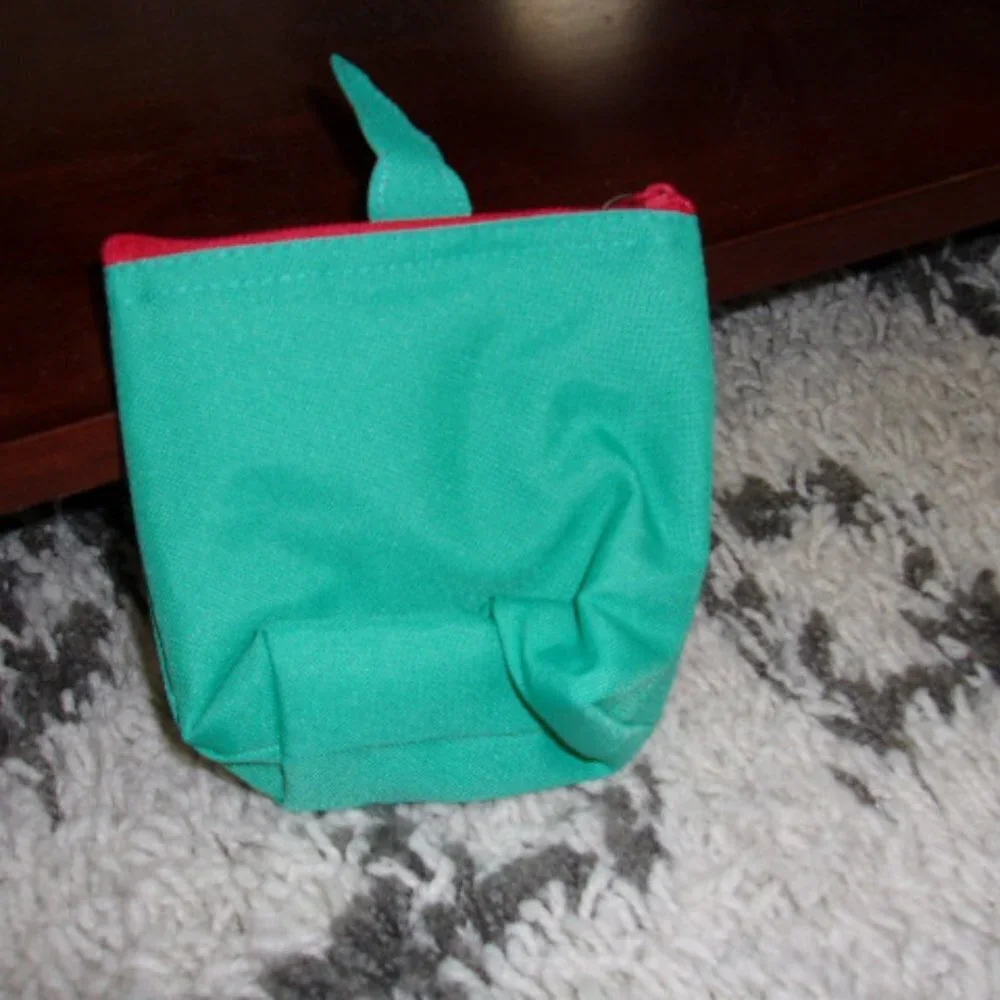 Thirty-One Holiday Unicorn Cool Zip Snacker Thermal Snack Bag Zippered Top New